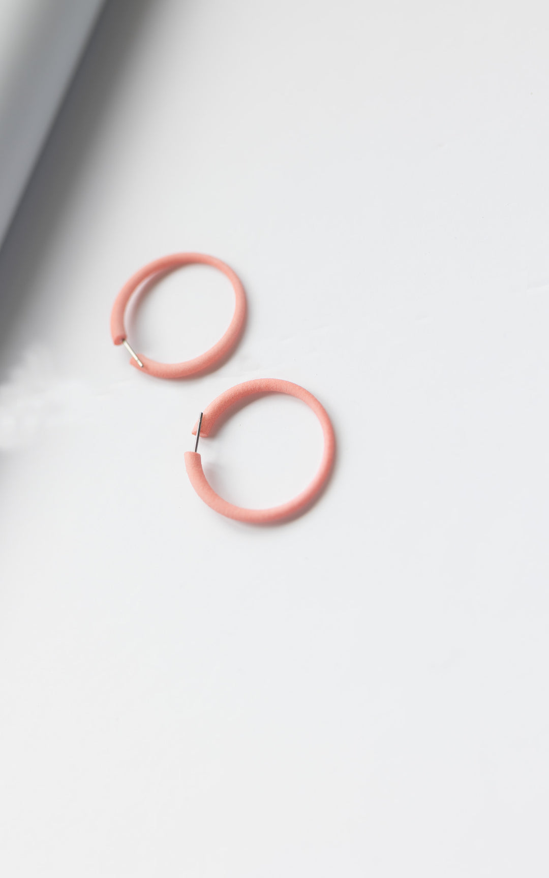 DELICIA – Anneaux d’Oreilles Souples & Ultralégers