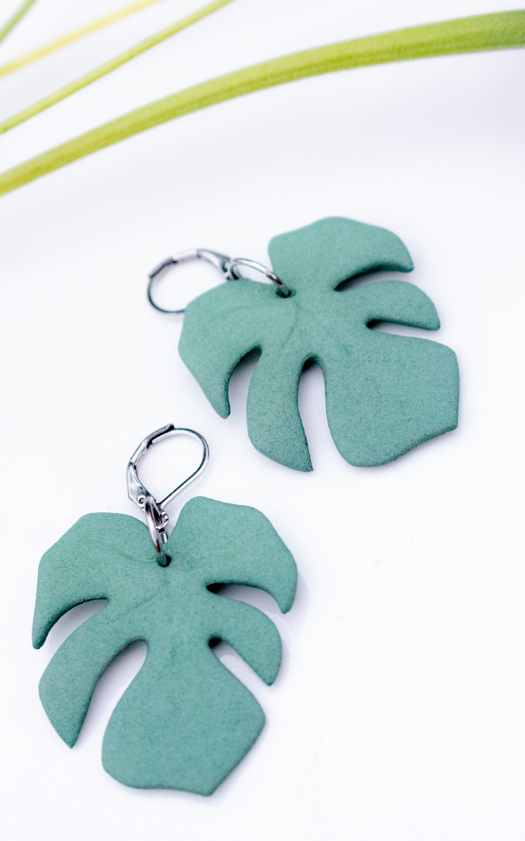MAUI – Boucles d’oreilles Monstera