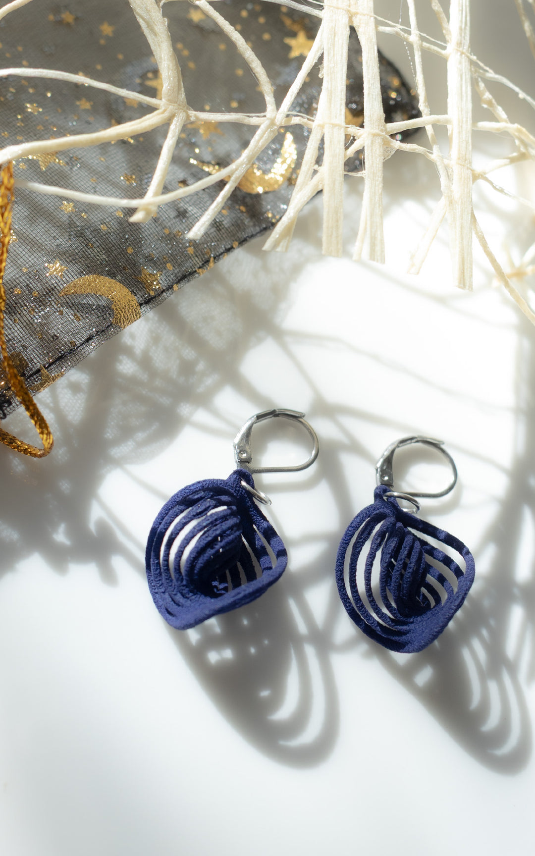 NEBULA – Boucles d’oreilles spiralées 3D ultralégères