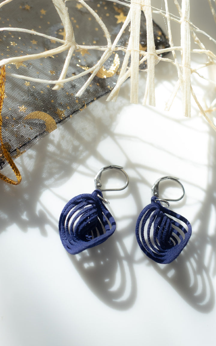 NEBULA – Boucles d’oreilles spiralées 3D ultralégères