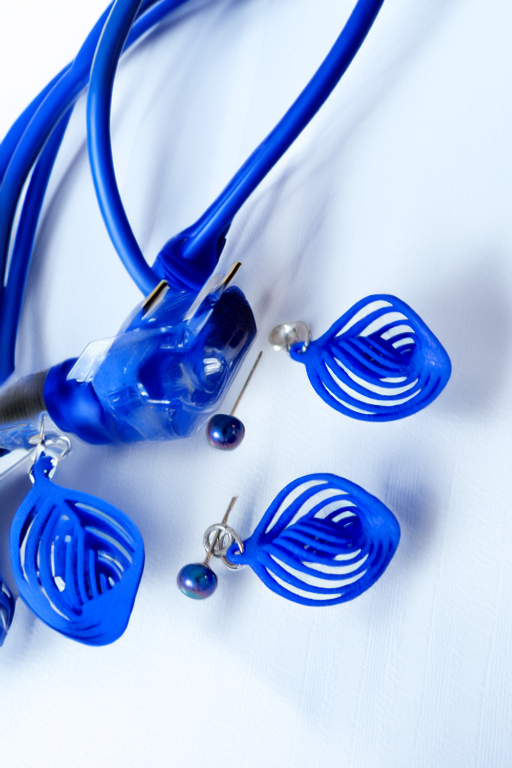 NEBULA Perle – Boucles d’oreilles spiralées 3D et perle d’eau douce