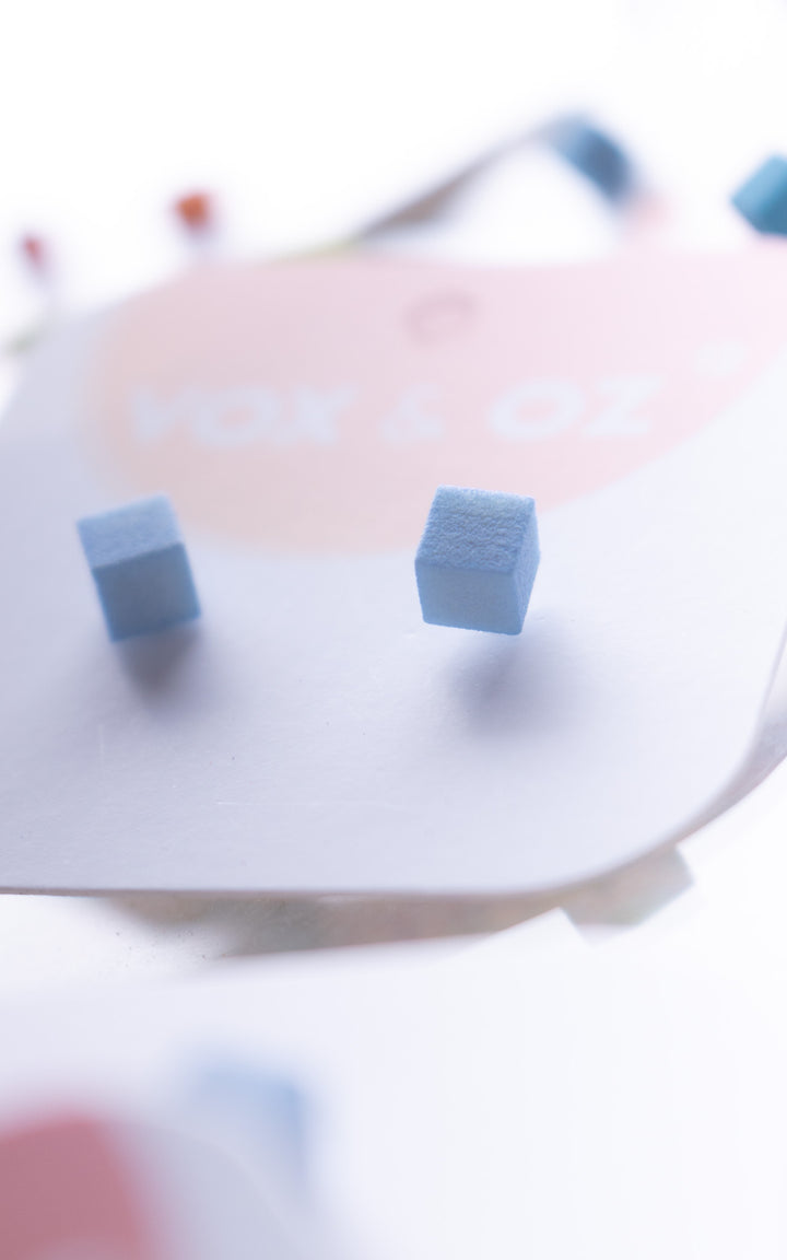 CUBIC – Puces d’oreilles cube en nylon recyclé | Minimalisme 3D