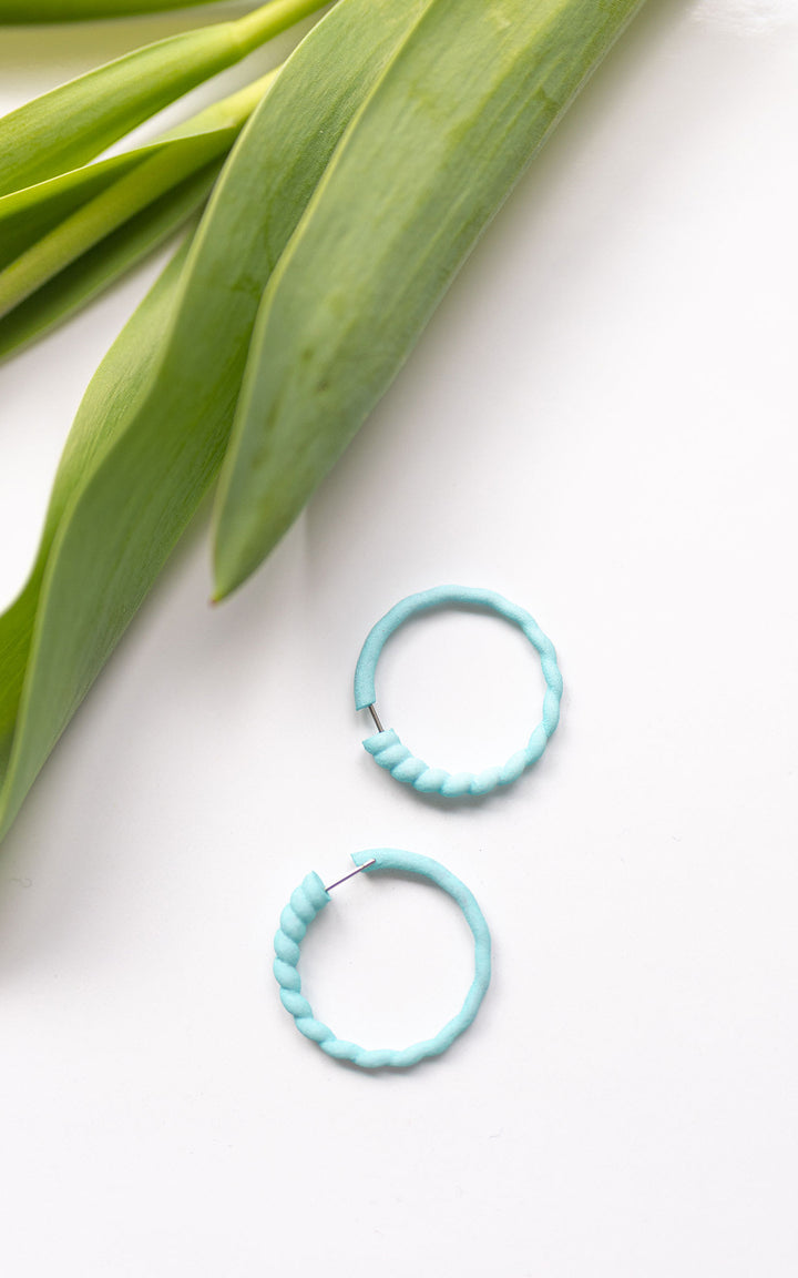 SCOQUILLAGE – Petits anneaux croissants 2,5 cm | Inspirés de la mer