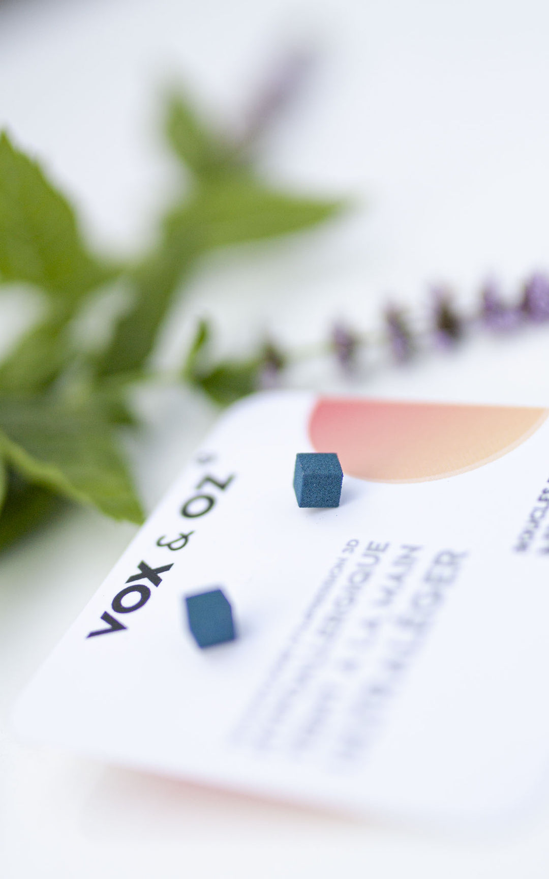 CUBIC – Puces d’oreilles cube en nylon recyclé | Minimalisme 3D