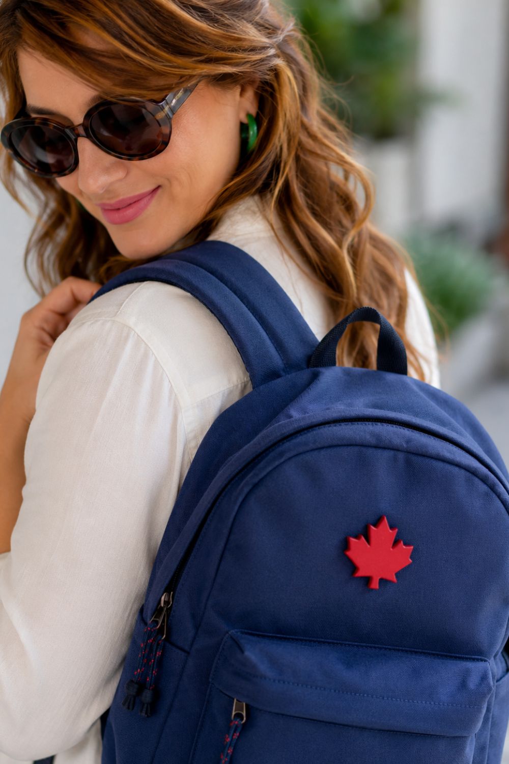 Maple Leaf Pin — National symbol, token