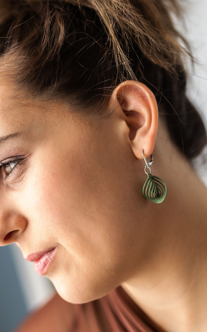 NEBULA – Boucles d’oreilles spiralées 3D ultralégères