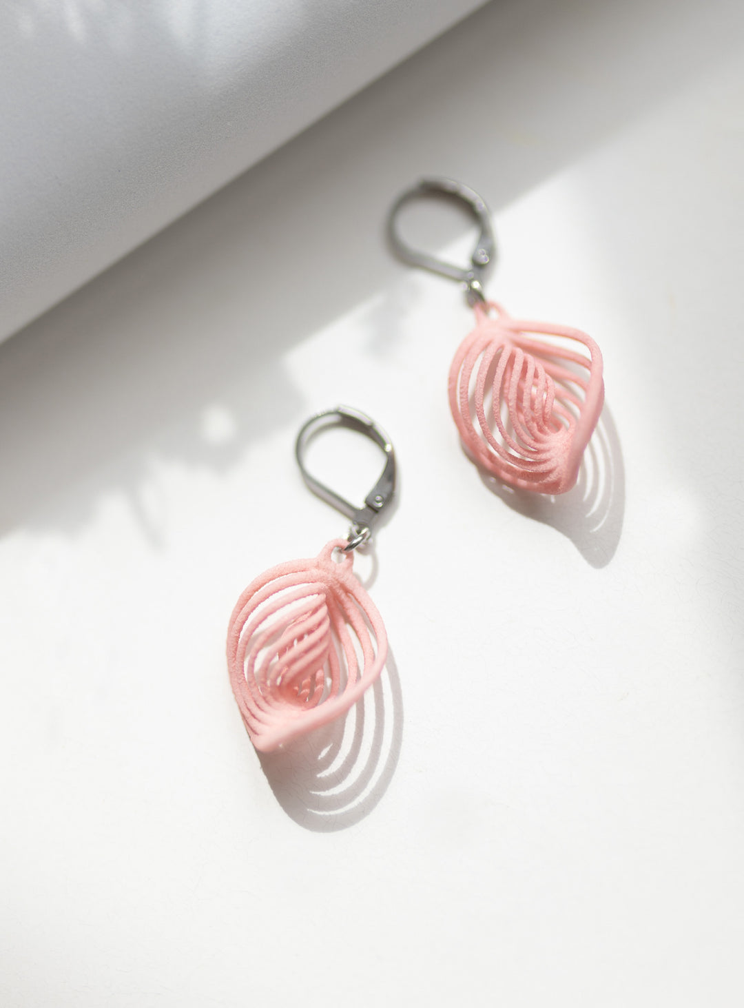 NEBULA – Boucles d’oreilles spiralées 3D ultralégères