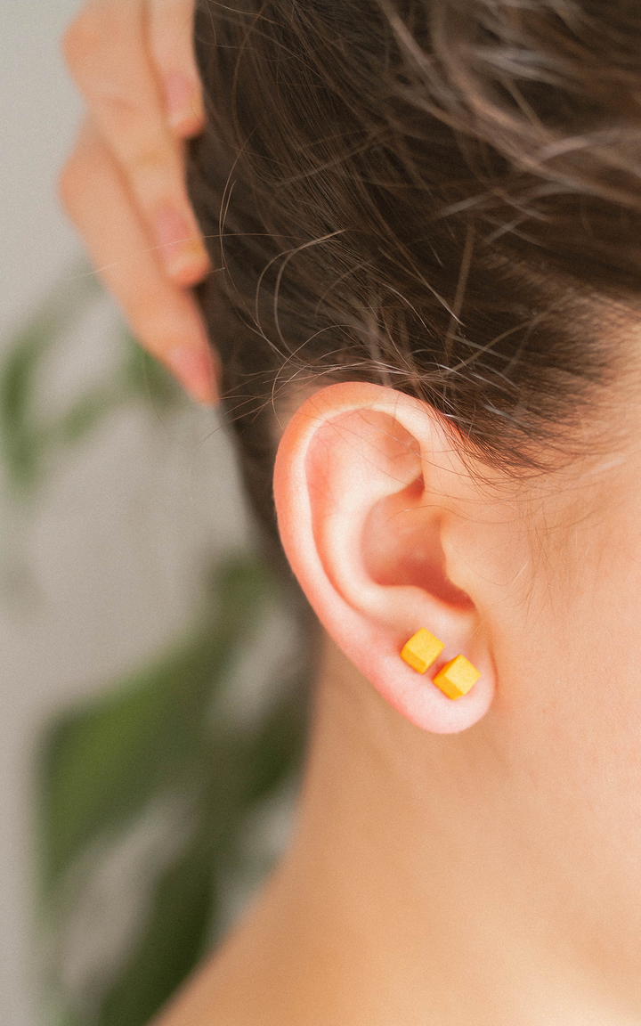 CUBIC – Puces d’oreilles cube en nylon recyclé | Minimalisme 3D